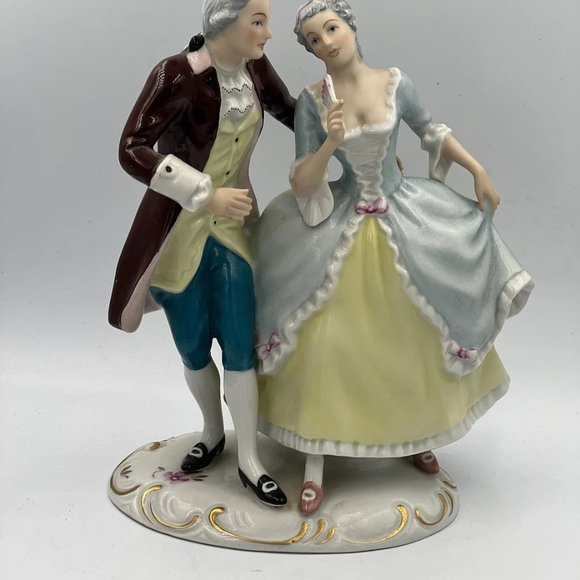 Rare find Vintage Royal Dux Bohemia Figurine of Couple #3802 CZECHOSLOVAKIA - Picture 4 of 9